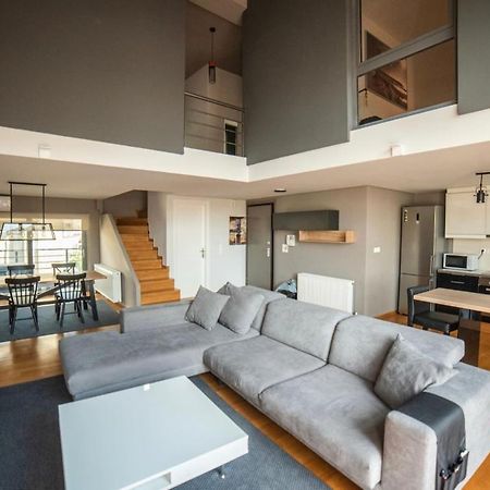 Apartamento Minimal Brand New Loft Next To Subway Atenas Exterior foto